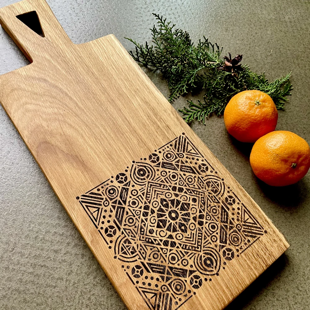 Dřevěné dubové prkénko s kresbou - Geometrický Ornament