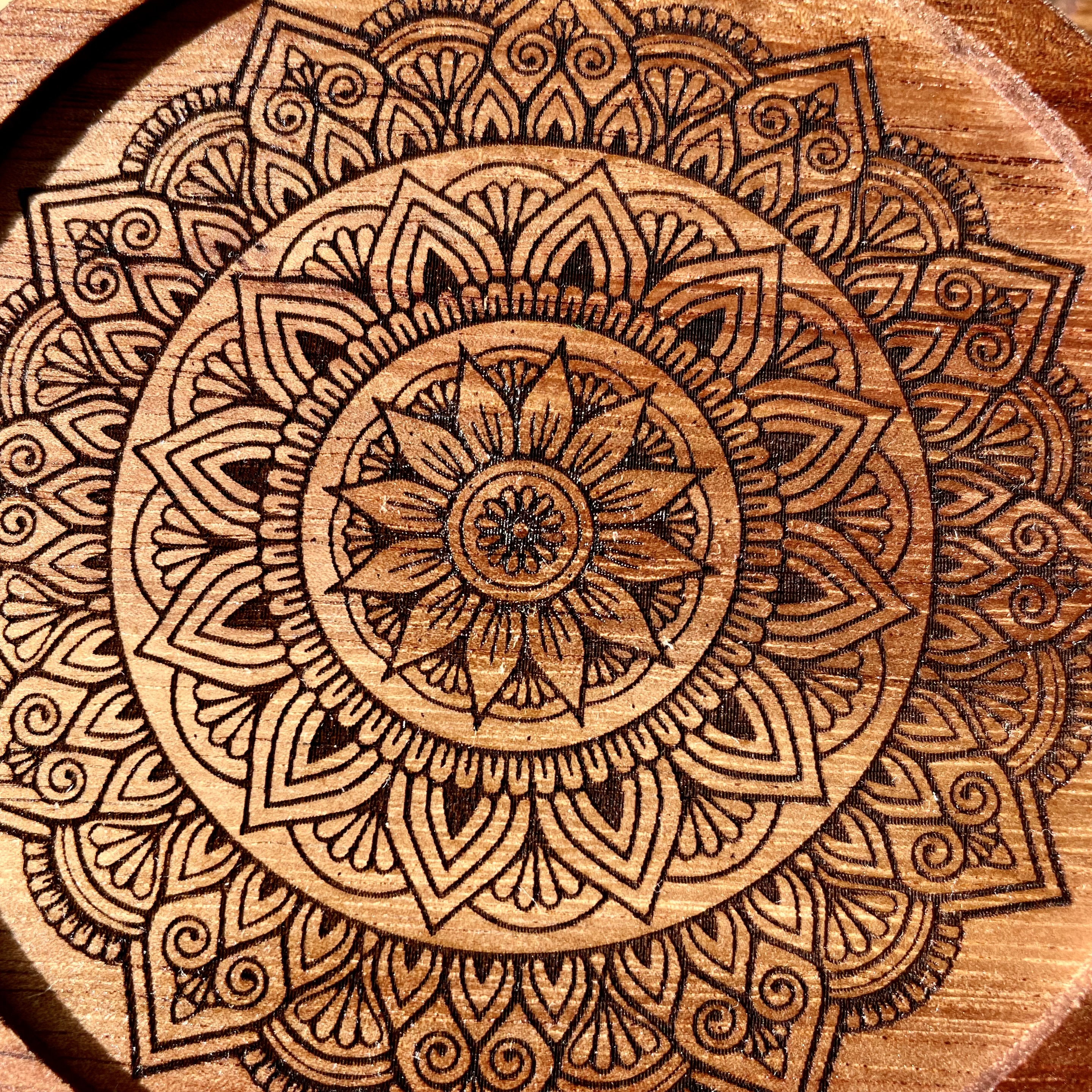 Elegantní skleněná dóza s kresbou - Mandala