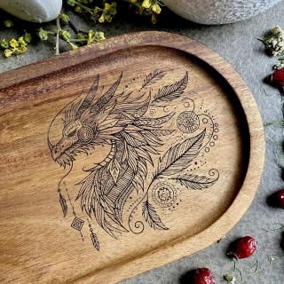 Dřevěný akátový oválný podnos s kresbou - Boho Drak