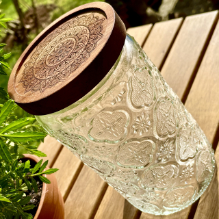 Elegantní skleněná dóza s kresbou - Mandala